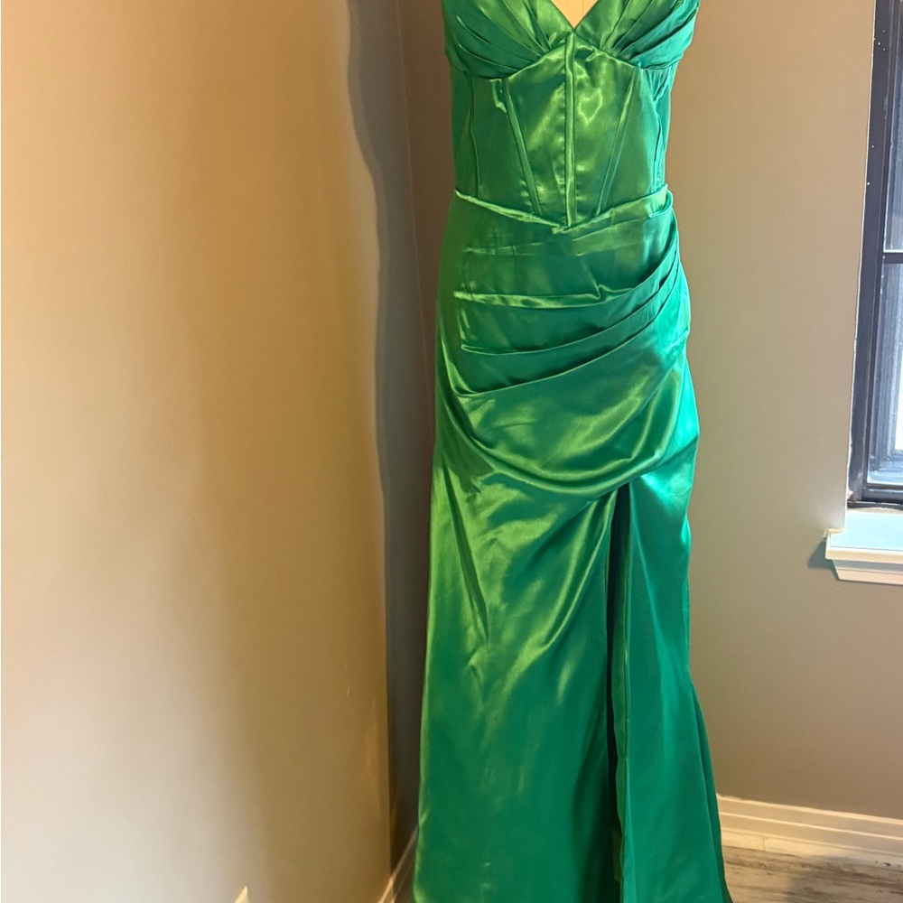 Emerald Green Satin Corset Prom Dress – Ruched & Slit - Picture 7 of 8